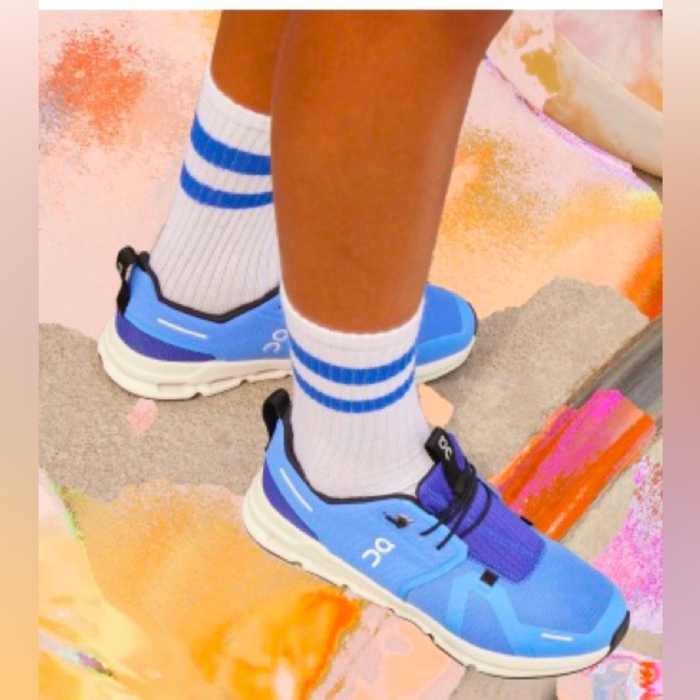 ON Cloud Sky kids running shoes NWOT